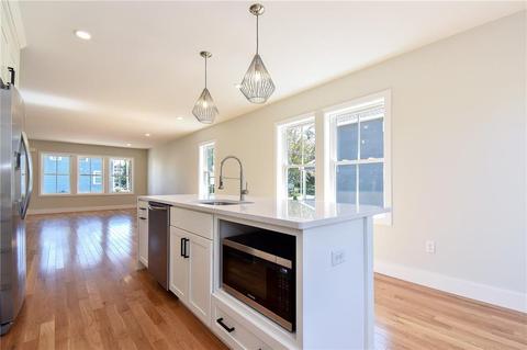 111 Graystone St, Warwick, RI 02886 photo 11