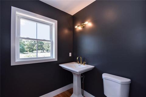 111 Graystone St, Warwick, RI 02886 photo 13