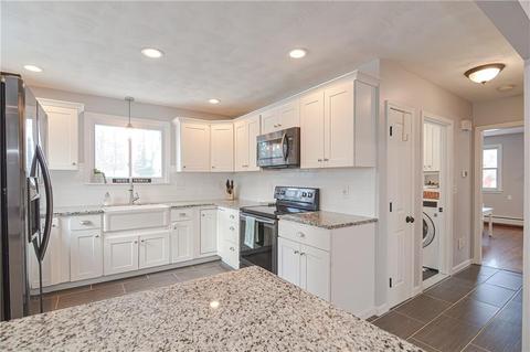 25 Long Ln, Warren, RI 02885 photo 9