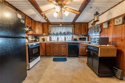 9 Junction St, Warwick, RI 02889 photo 7