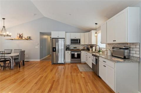 259 Cottage St, Woonsocket, RI 02895 photo 9