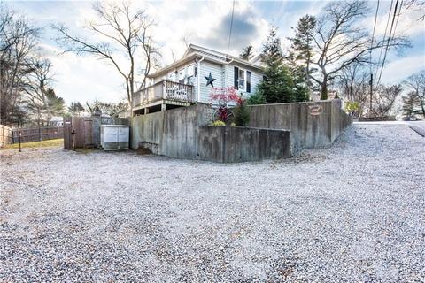 14 Lambert St, Coventry, RI 02816 photo 2