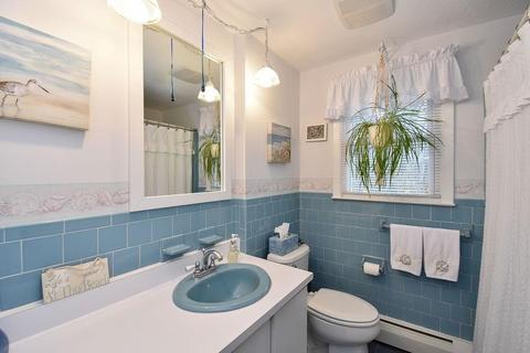 9 Levesque St, Warwick, RI 02886 photo 19
