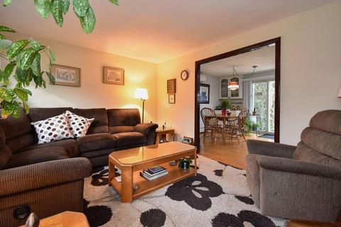 9 Levesque St, Warwick, RI 02886 photo 7