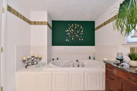 9 Levesque St, Warwick, RI 02886 photo 27
