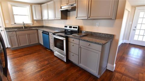18 Louise St, Woonsocket, RI 02895 photo 4