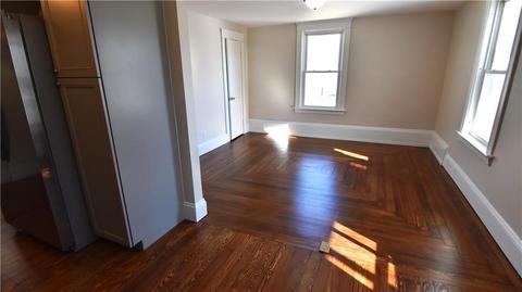18 Louise St, Woonsocket, RI 02895 photo 7