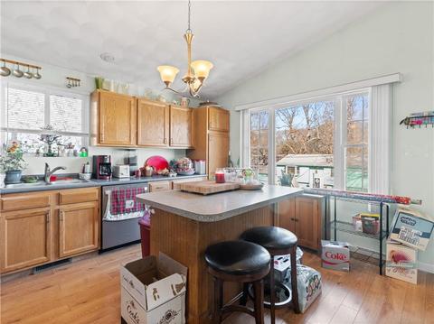 150 Keeley Ave, Warwick, RI 02886 photo 4