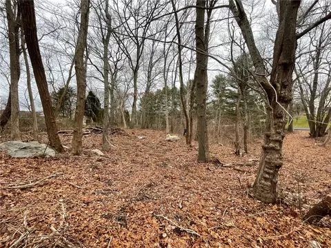 30 Piezzo Dr, Westerly, RI 02891 photo 5