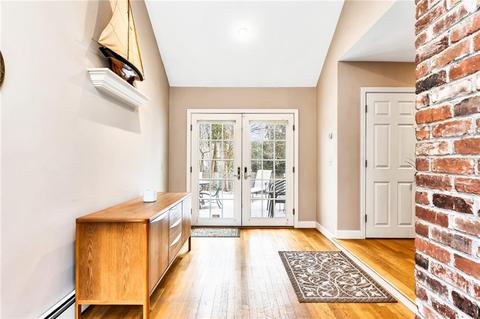 30 Adams Point Rd, Barrington, RI 02806 photo 2