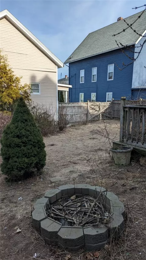 700 Pine St, Central Falls, RI 02863 photo 17