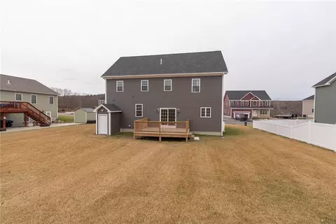 514 Louise St, Woonsocket, RI 02895 photo 2