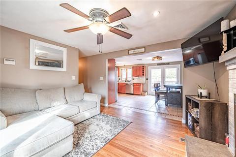 40 Spring Ln, Pascoag, RI 02859 photo 5