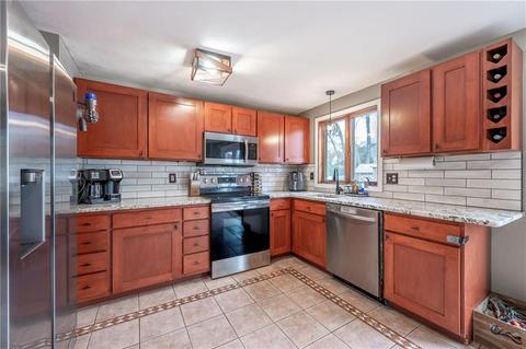 40 Spring Ln, Pascoag, RI 02859 photo 9
