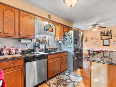 77 Irma Ave, Warwick, RI 02889 photo 2