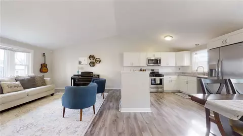26 Smith St, Warwick, RI 02886 photo 8