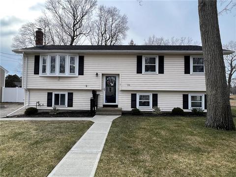 26 Smith St, Warwick, RI 02886 photo 3