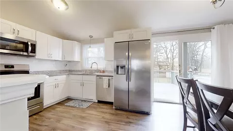 26 Smith St, Warwick, RI 02886 photo 16