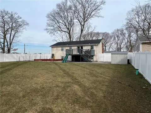 26 Smith St, Warwick, RI 02886 photo 4