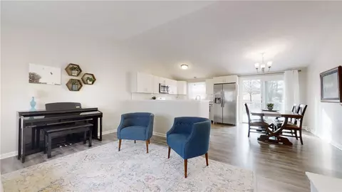 26 Smith St, Warwick, RI 02886 photo 6