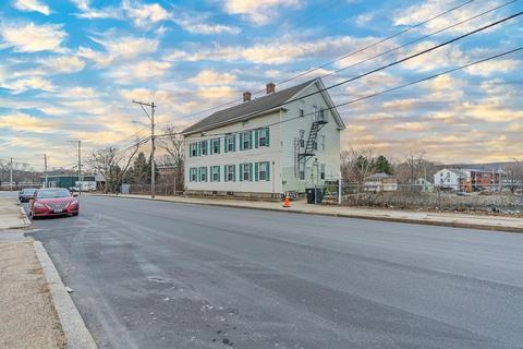 160 River St, Woonsocket, RI 02895 photo 5
