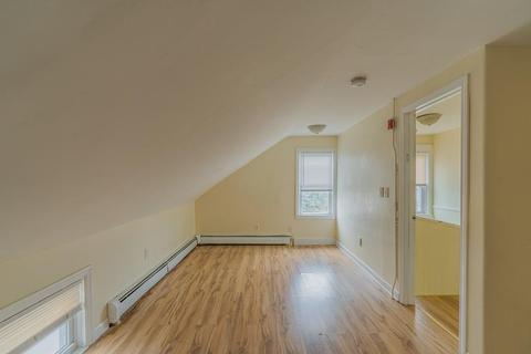160 River St, Woonsocket, RI 02895 photo 27