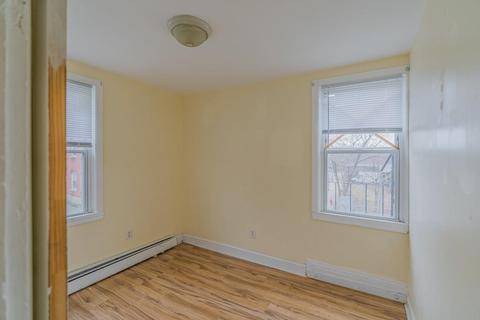 160 River St, Woonsocket, RI 02895 photo 14
