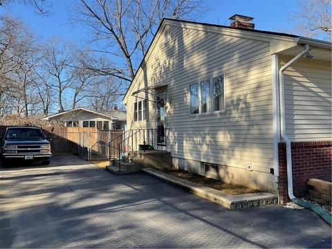 9 Spring Dr, Johnston, RI 02919 photo 4