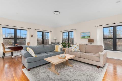 17 Wuddall Ave, Warwick, RI 02889 photo 4
