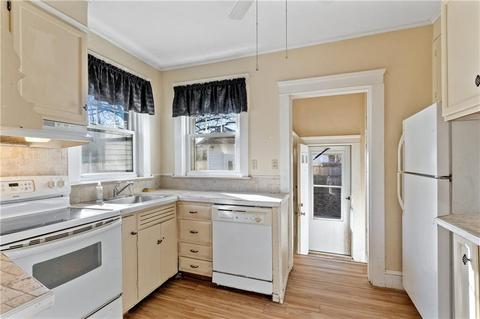 41 Willard St, Warwick, RI 02889 photo 11