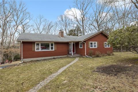 36 Crestwood Dr, Kingston, RI 02881