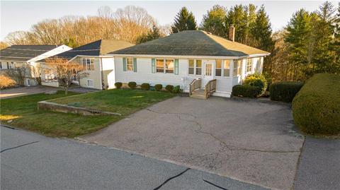 25 Batterson Ave, Westerly, RI 02891 photo 4