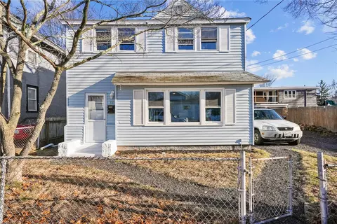 12 Maplewood Ave, Warwick, RI 02889 photo 1