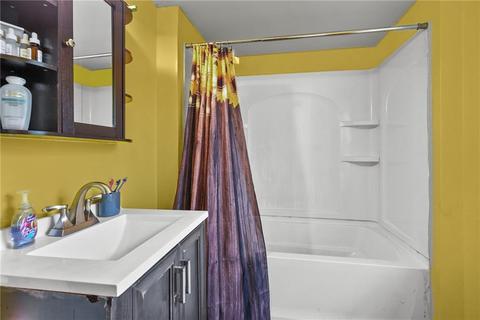 12 Maplewood Ave, Warwick, RI 02889 photo 6