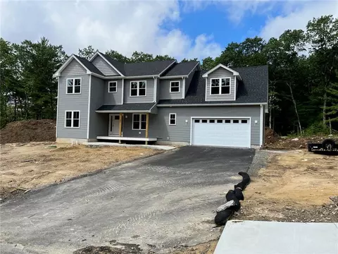 252 E Shore Dr, Coventry, RI 02816