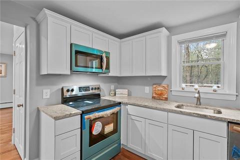 9 Stuart Dr, Coventry, RI 02816 photo 11