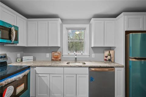 9 Stuart Dr, Coventry, RI 02816 photo 13