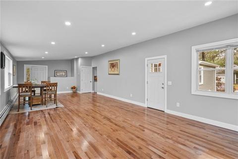 9 Stuart Dr, Coventry, RI 02816 photo 5