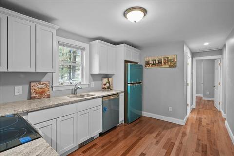 9 Stuart Dr, Coventry, RI 02816 photo 12