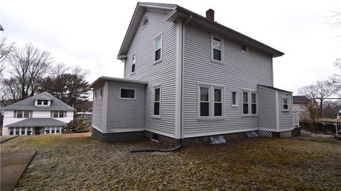 102 Orchard St, Woonsocket, RI 02895 photo 24