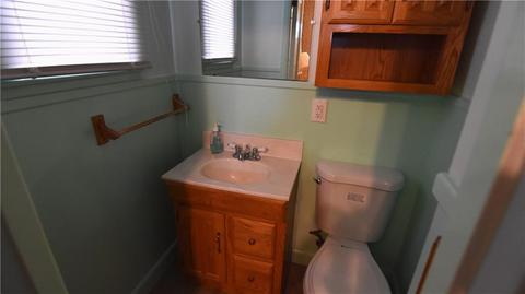 102 Orchard St, Woonsocket, RI 02895 photo 9