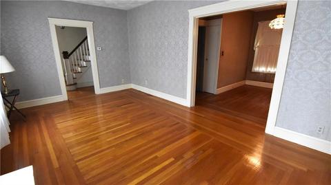 102 Orchard St, Woonsocket, RI 02895 photo 5