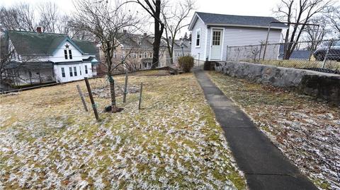 102 Orchard St, Woonsocket, RI 02895 photo 22