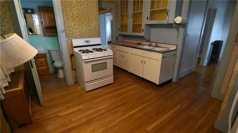 102 Orchard St, Woonsocket, RI 02895 photo 10