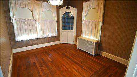 102 Orchard St, Woonsocket, RI 02895 photo 7