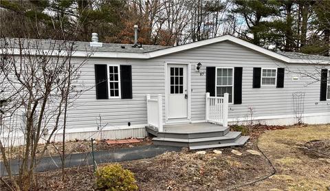 87 Lear Dr, Coventry, RI 02816 photo 2