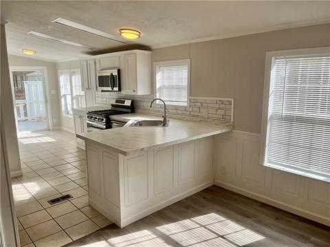 87 Lear Dr, Coventry, RI 02816 photo 4
