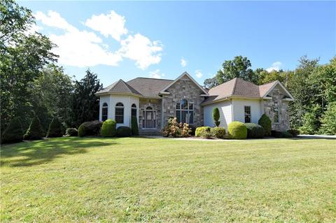 45 E Lantern Rd, Smithfield, RI 02917 photo 2