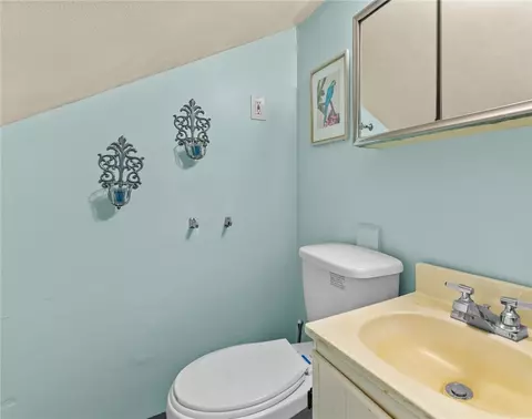 26 Dyer St, Warren, RI 02885 photo 27