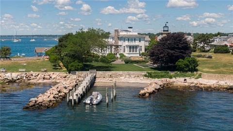 5 Water St, Stonington, CT 06378